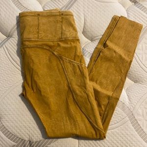 Lululemon Fast N Free 25” pants